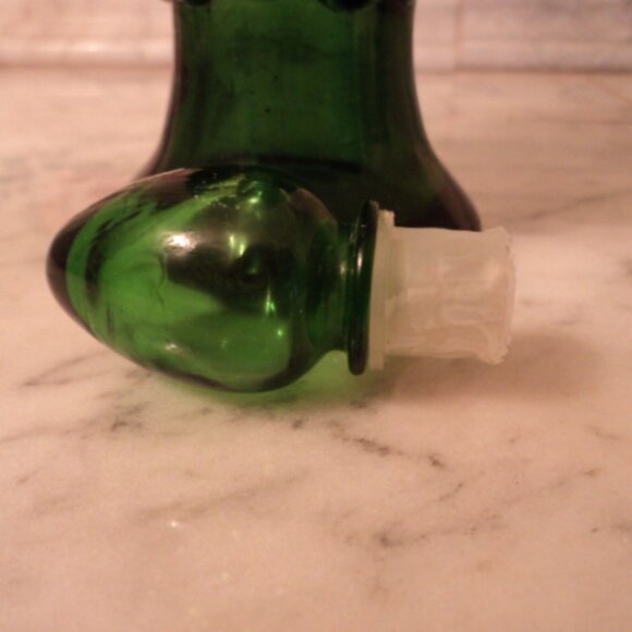 vintage green bottle decanter - Picture 4 of 5